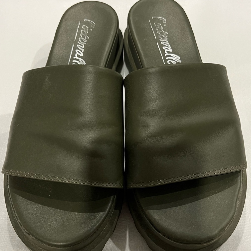 L’intervalle Size 39 Olive Slides